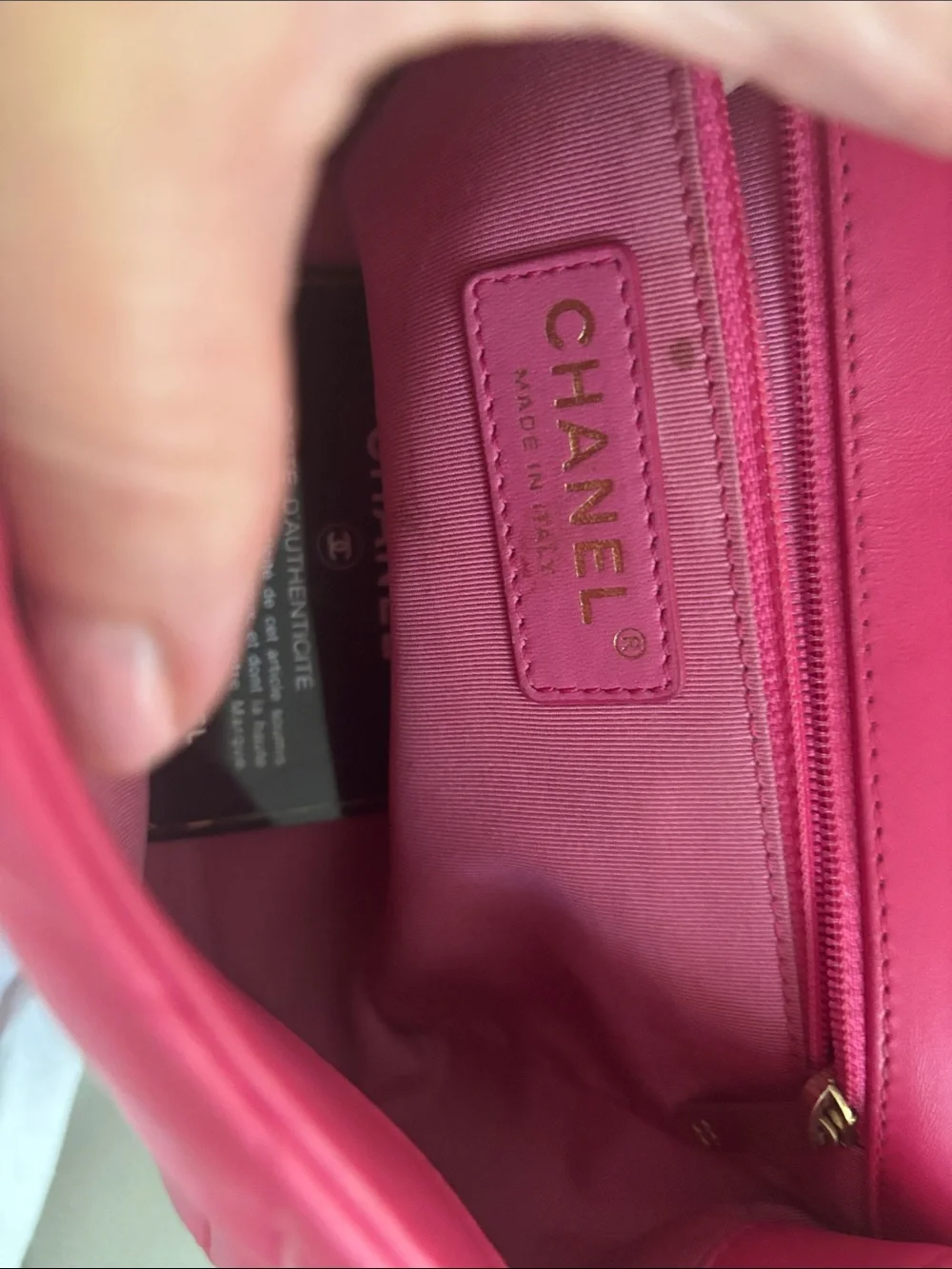 CHANEL Quilted Flap Shoulder Bag in Fuchsia